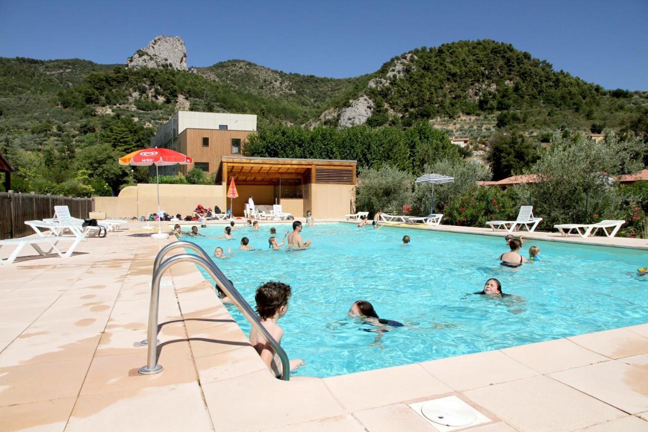 Hotel La Fontaine D'Annibal Buis-les-Baronnies Zewnętrze zdjęcie