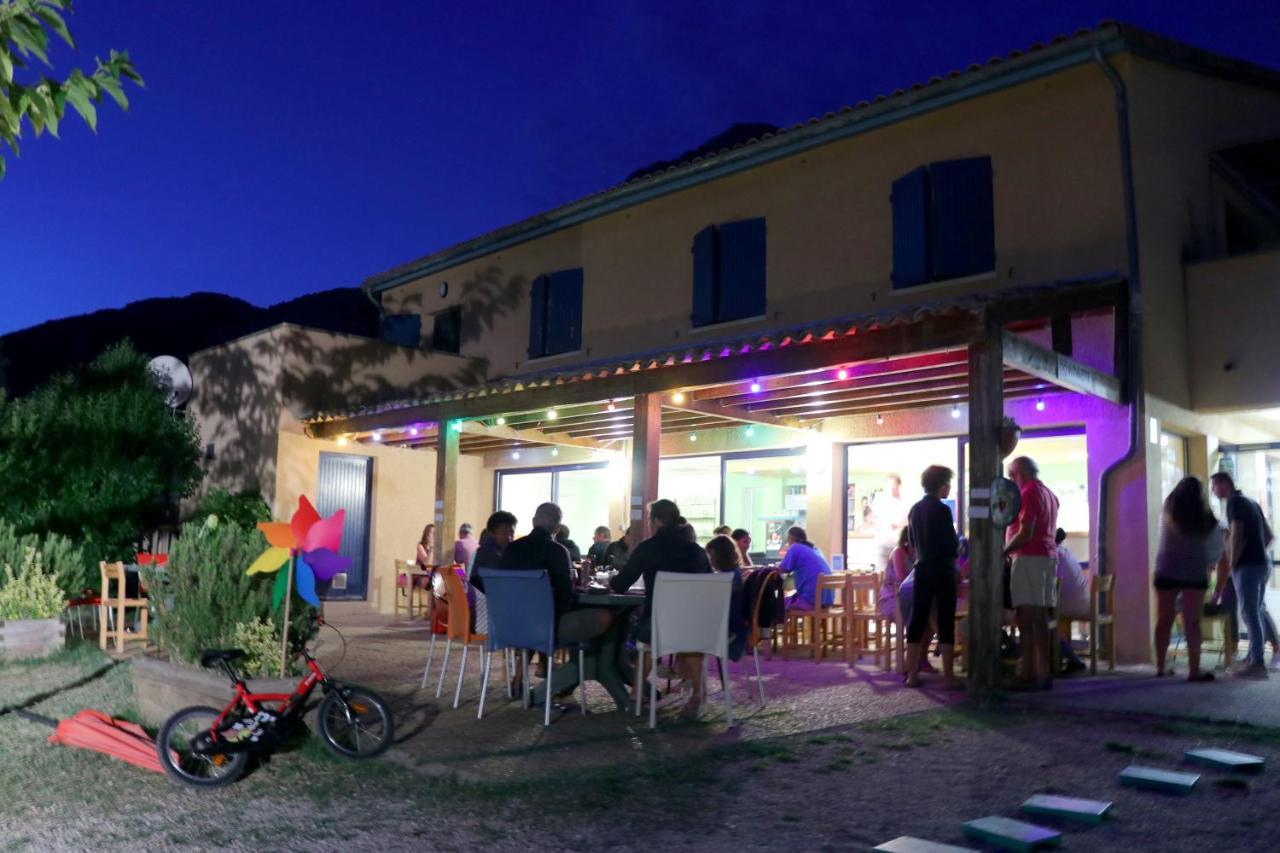 Hotel La Fontaine D'Annibal Buis-les-Baronnies Zewnętrze zdjęcie