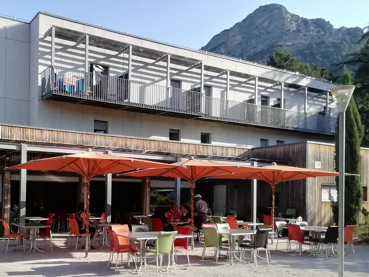 Hotel La Fontaine D'Annibal Buis-les-Baronnies Zewnętrze zdjęcie