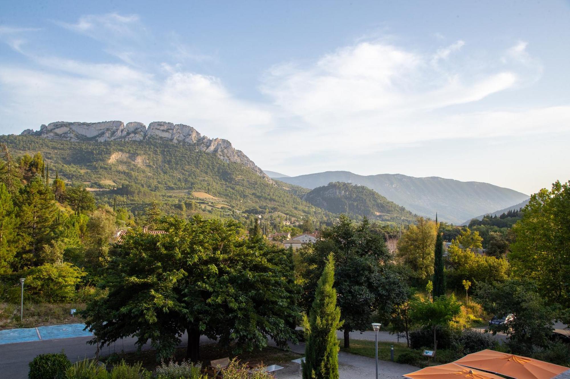Hotel La Fontaine D'Annibal Buis-les-Baronnies Zewnętrze zdjęcie